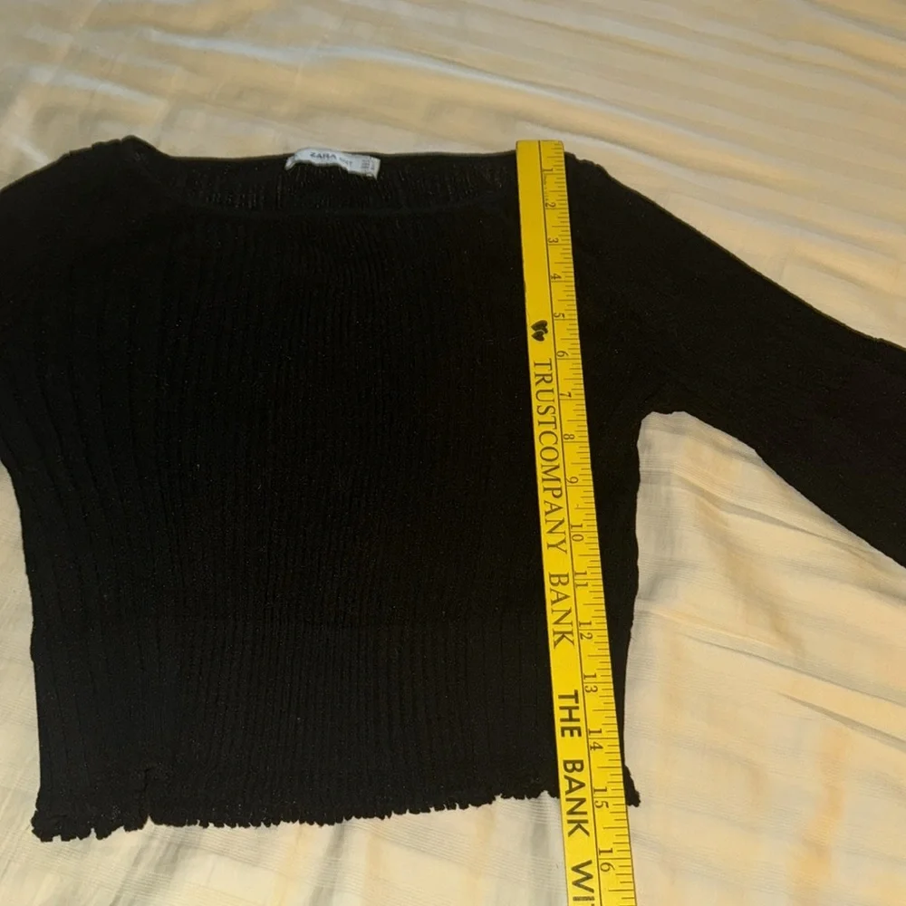 Zara Knit Medium black long sleeve cropped top blouson sleeves
